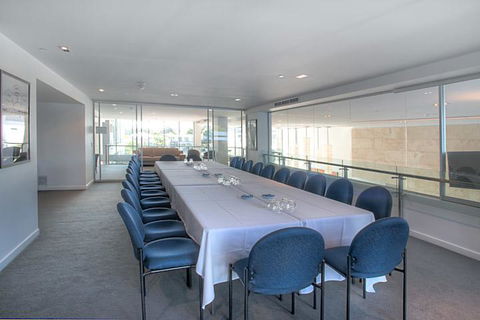 ULTIQA Freshwater Point Resort - Kawana Tourism 3