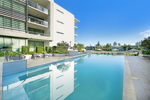 ULTIQA Freshwater Point Resort - Kawana Tourism 11