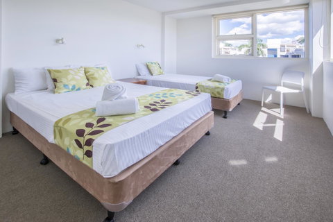 84 The Spit Holiday Apartments - Kawana Tourism 25