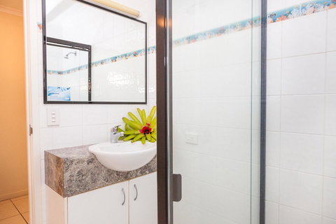 Cylinder Beach Mooloomba Unit 3 - Kawana Tourism 11