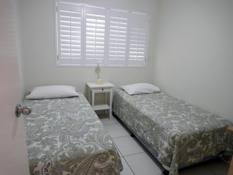 Cylinder Beach Mooloomba Unit 3 - Kawana Tourism 8