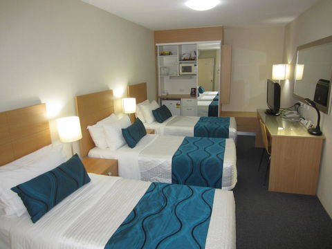 Best Western Airport 85 Motel - Kawana Tourism 42