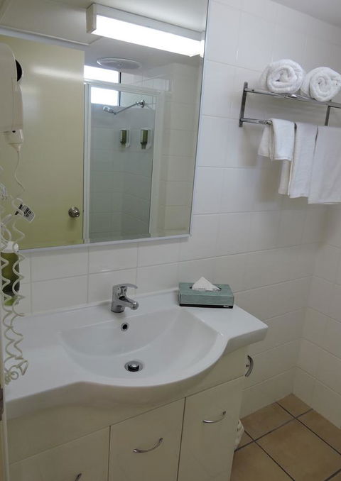 Best Western Airport 85 Motel - Kawana Tourism 9