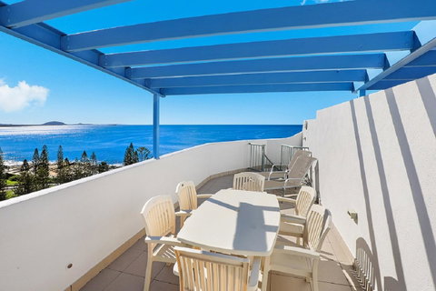 Malibu Apartments - Kawana Tourism 13
