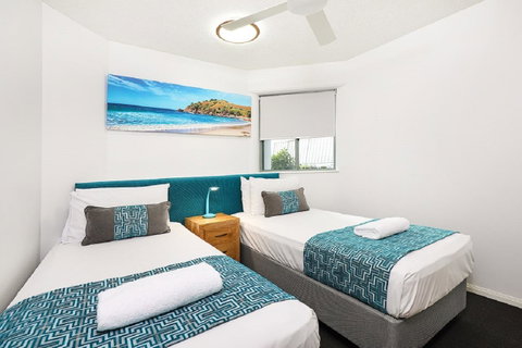 Malibu Apartments - Kawana Tourism 3