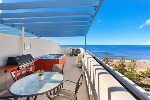 Malibu Apartments - Kawana Tourism 7