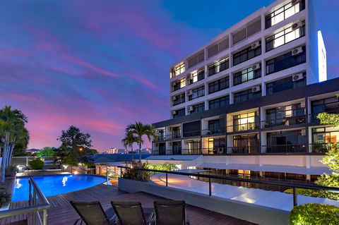 Sunshine Tower Hotel - Kawana Tourism 3