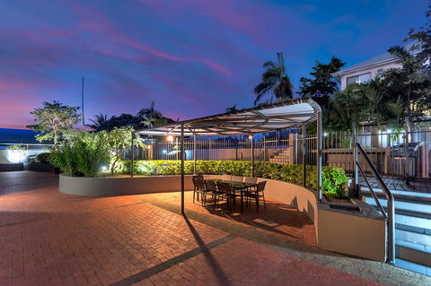 Sunshine Tower Hotel - Kawana Tourism 15