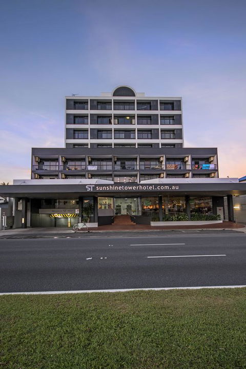 Sunshine Tower Hotel - Kawana Tourism 11