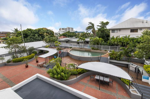 Sunshine Tower Hotel - Kawana Tourism 17