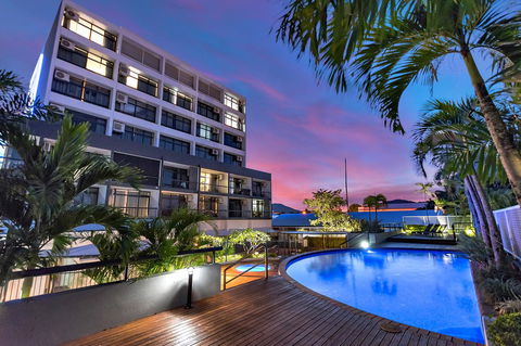 Sunshine Tower Hotel - Kawana Tourism 0