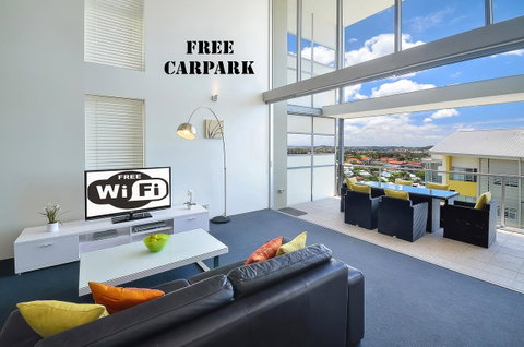 Oxygen Apartments - Kawana Tourism 3