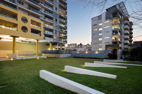 Oxygen Apartments - Kawana Tourism 31