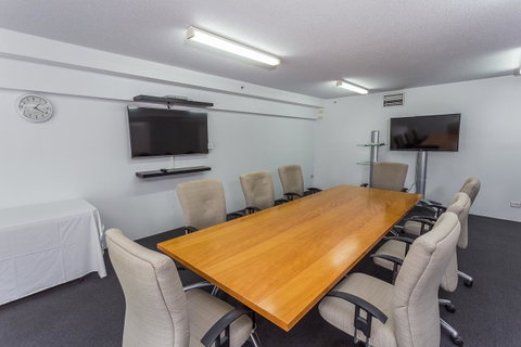 Oxygen Apartments - Kawana Tourism 29