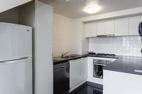 Oxygen Apartments - Kawana Tourism 23