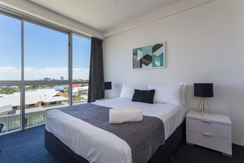 Oxygen Apartments - Kawana Tourism 19
