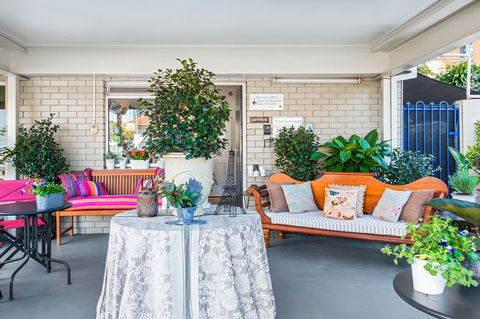 Airport Riverview Motel - Kawana Tourism 21