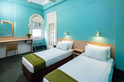 Hides Hotel - Kawana Tourism 18