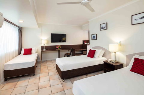 Hides Hotel - Kawana Tourism 8
