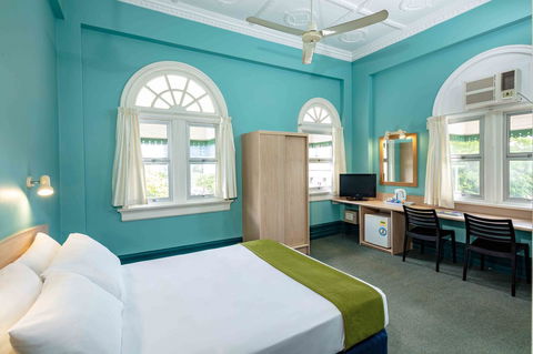 Hides Hotel - Kawana Tourism 20