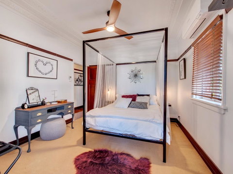 Anville Court - Kawana Tourism 8