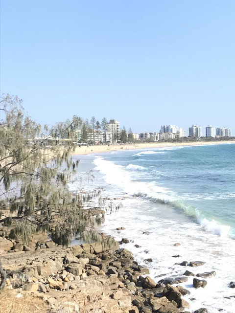 Meridian Alex Beach Apartments - Kawana Tourism 7