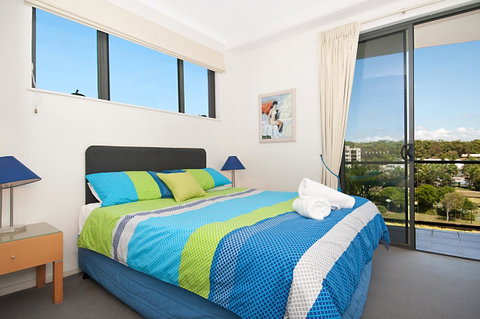 Meridian Alex Beach Apartments - Kawana Tourism 16