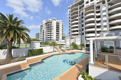 The Oasis Apartments - Kawana Tourism 0