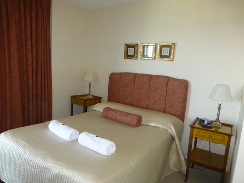The Oasis Apartments - Kawana Tourism 18
