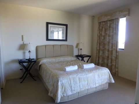 The Oasis Apartments - Kawana Tourism 17