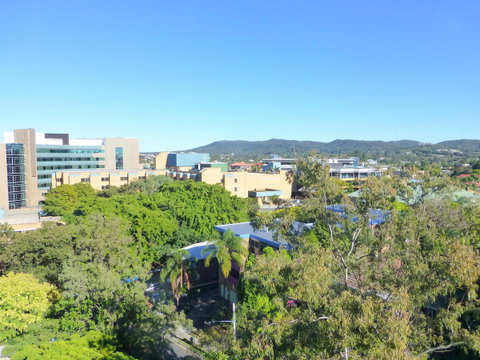 The Oasis Apartments - Kawana Tourism 10