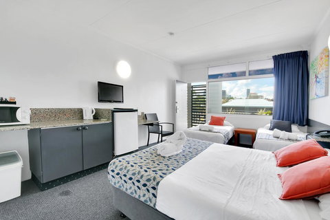 Kangaroo Point Central Hotel & Apartments - Kawana Tourism 19