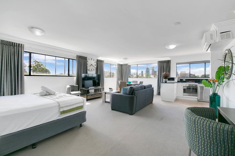 Kangaroo Point Central Hotel & Apartments - Kawana Tourism 10