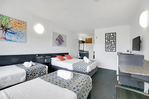 Kangaroo Point Central Hotel & Apartments - Kawana Tourism 18