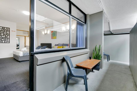 Kangaroo Point Central Hotel & Apartments - Kawana Tourism 15