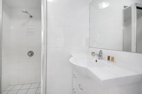 Kangaroo Point Central Hotel & Apartments - Kawana Tourism 25