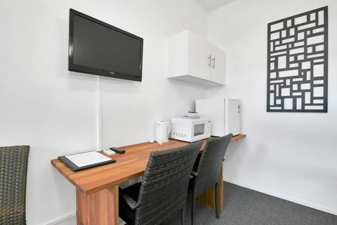 Kangaroo Point Central Hotel & Apartments - Kawana Tourism 16