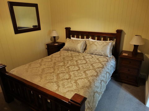 Loughmore House - Kawana Tourism 7