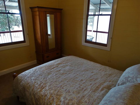 Loughmore House - Kawana Tourism 10