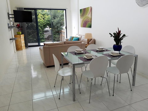 Sutton's Beach Unit - Kawana Tourism 3