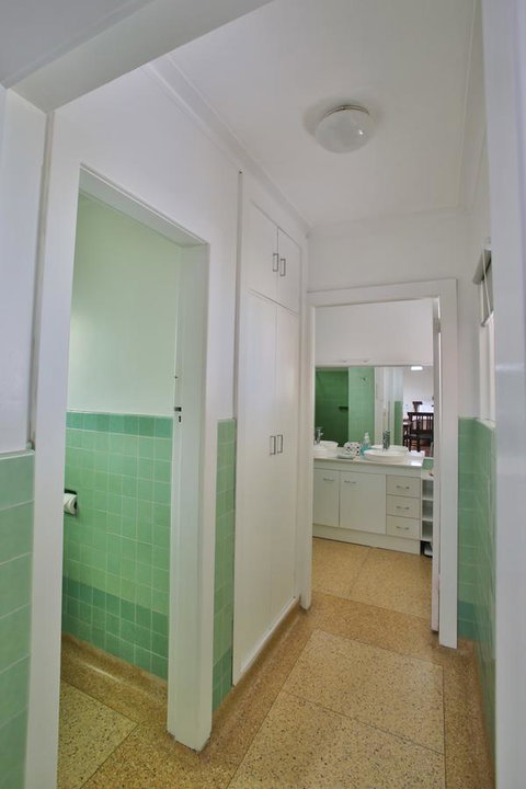 Pale Pacific Holiday Units - Kawana Tourism 29