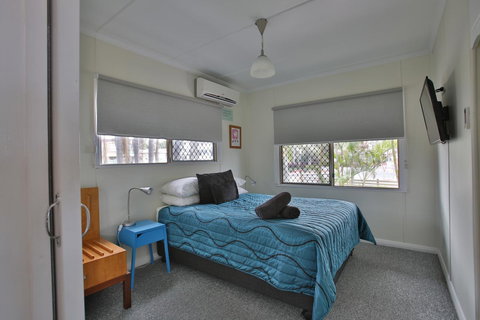 Pale Pacific Holiday Units - Kawana Tourism 10