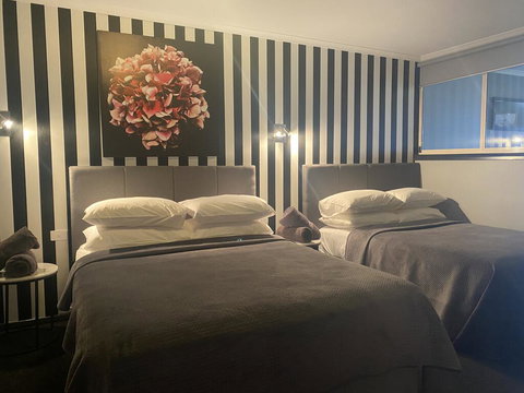 Waterside Holiday Rentals Unit 31 - Kawana Tourism 1