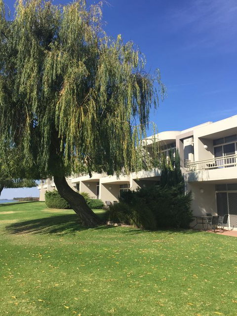 Waterside Holiday Rentals Unit 31 - Kawana Tourism 0