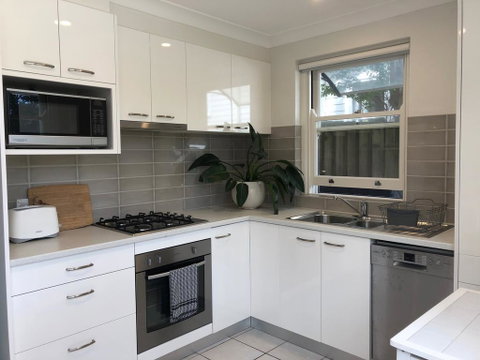 Waterview Cottage - Kawana Tourism 0