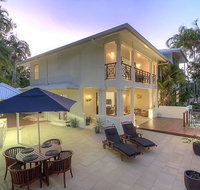 Whispering Palms - Kawana Tourism
