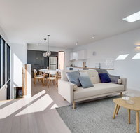 White Room Apartments - Kawana Tourism
