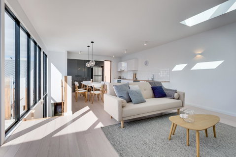 White Room Apartments - Kawana Tourism 0