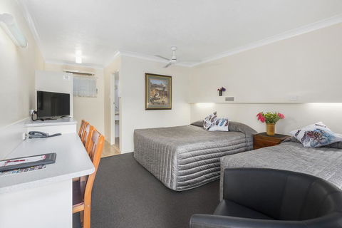 Whiteoaks Motel & Lodges - Kawana Tourism 2