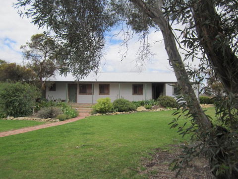 Willalooka Tavern - Kawana Tourism 1